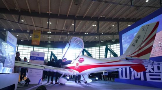 超强阵容尽显创新成就！皇家国际智能闪灼长沙工程机械展