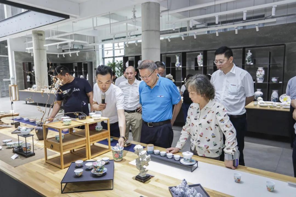 追寻红色影象，探密国粹之旅