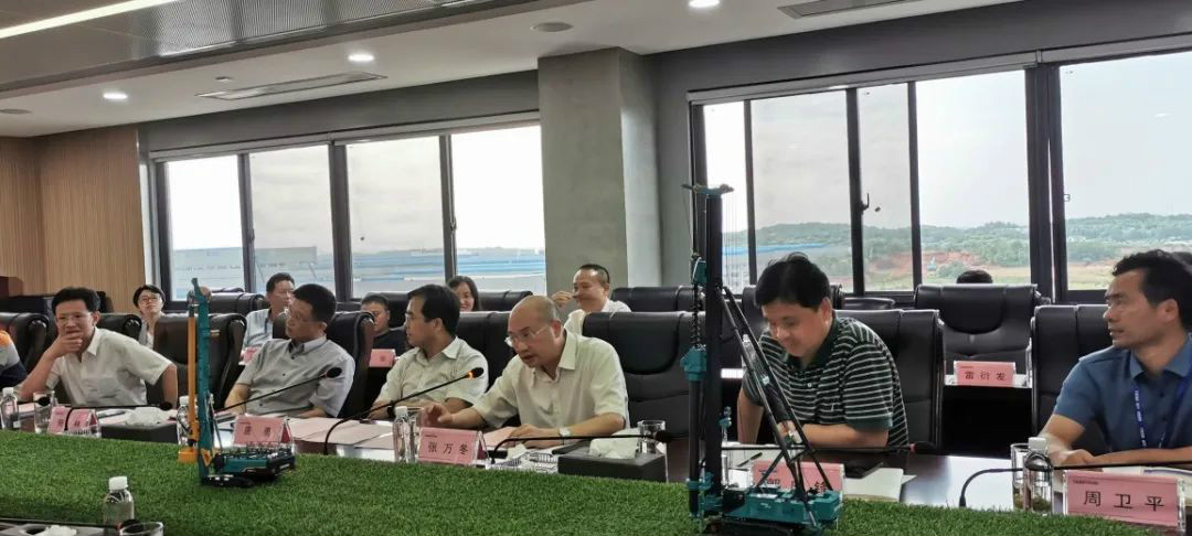 省工程机械产业与铸造产业合作对接会在皇家国际智能进行