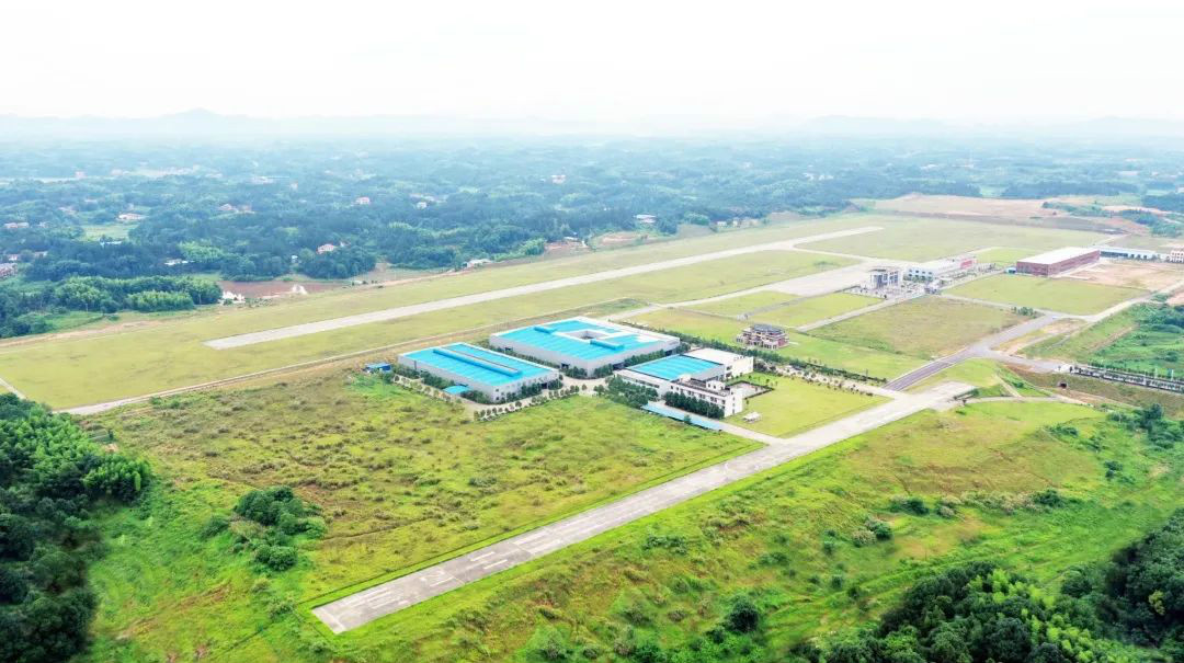 皇家国际航空第十三期147部SA60L机型培训班圆满毕业