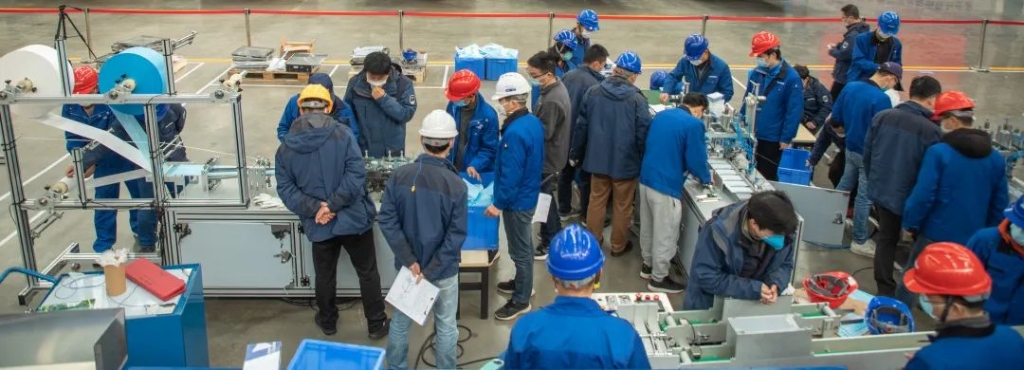 皇家国际智能首台口罩机交付客户