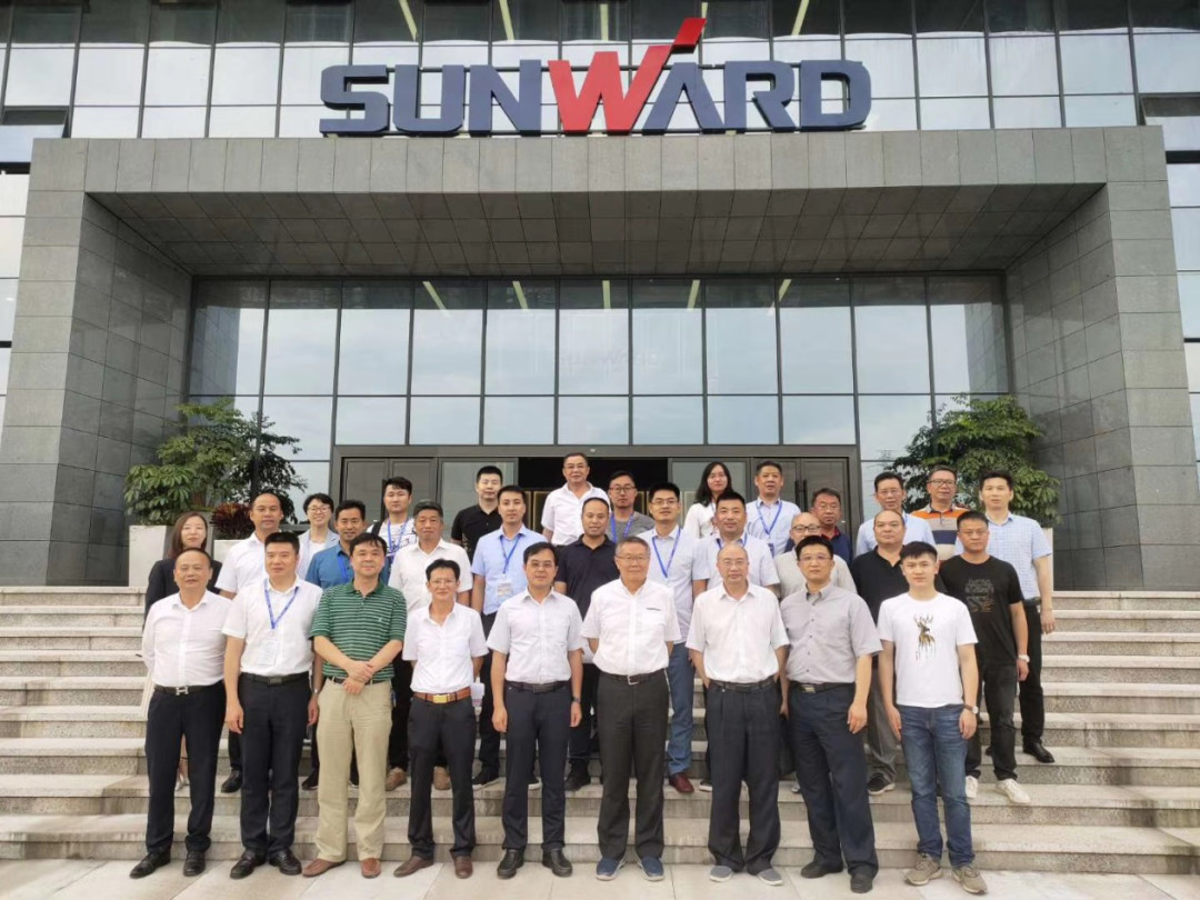 省工程机械产业与铸造产业合作对接会在皇家国际智能进行