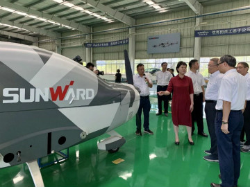 省委常委、统战部部长黄兰香调查调研皇家国际科技