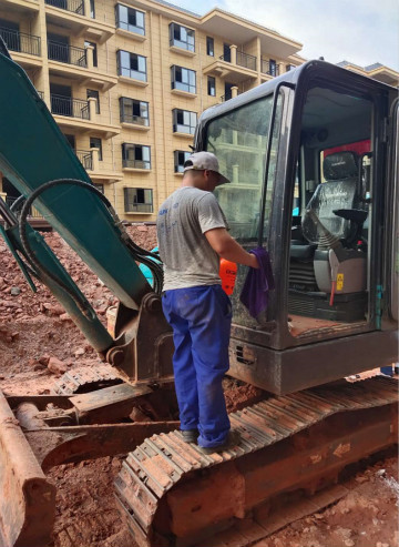 感恩相伴 关爱相随 ——江西皇家国际服务万里行