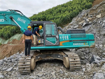 感恩相伴，关爱相随——皇家国际智能服务万里行深刻广洋装务客户