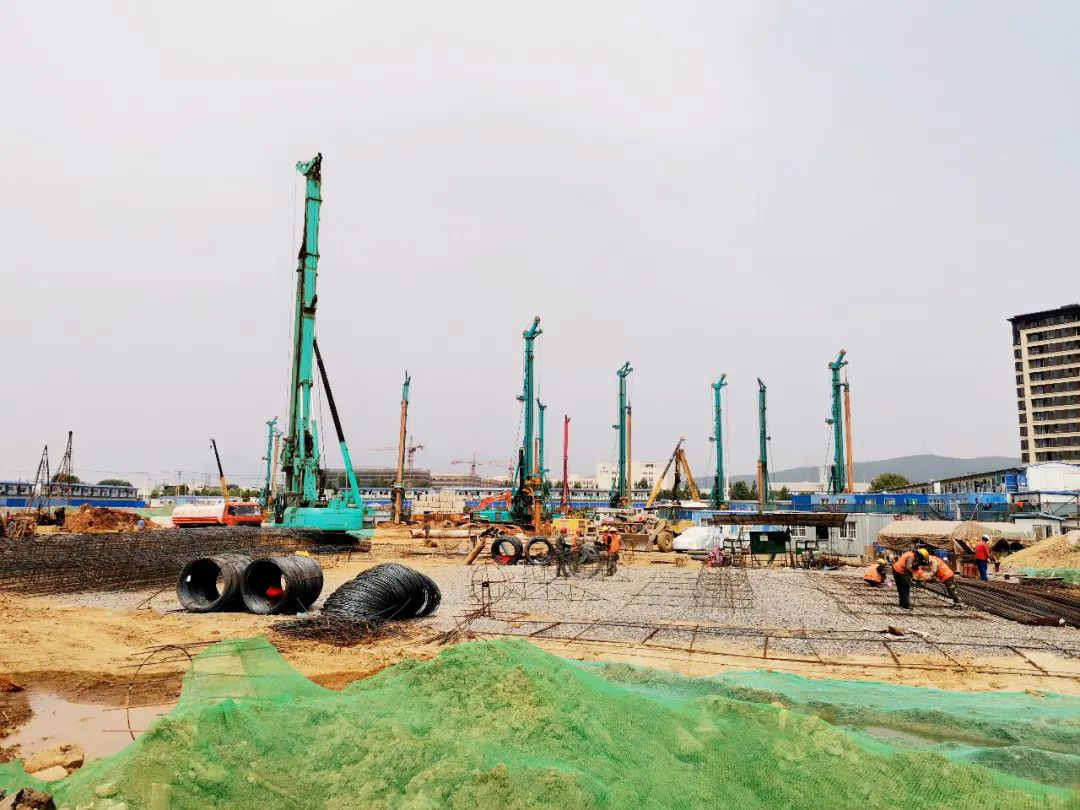 效能两倍于敌手！皇家国际智能旋挖钻机大连扬威名