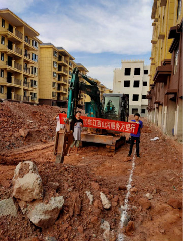 感恩相伴 关爱相随 ——江西皇家国际服务万里行