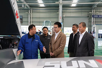 民航中南局副局长陈维调研皇家国际科技