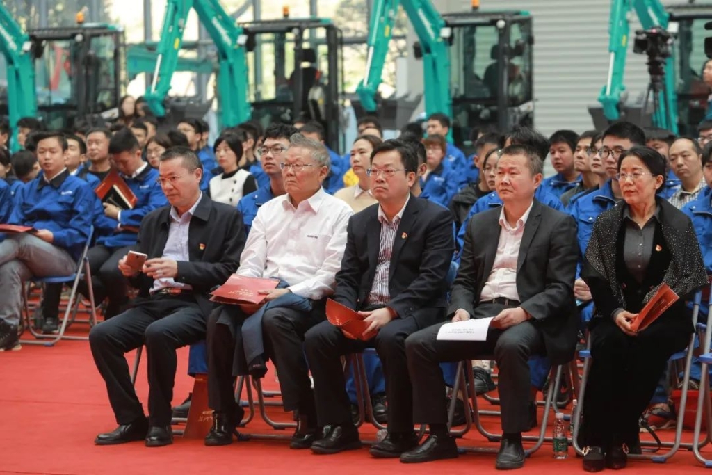 “进建新思想 长沙微宣讲 就认这个理”专题微宣讲在皇家国际智能进行