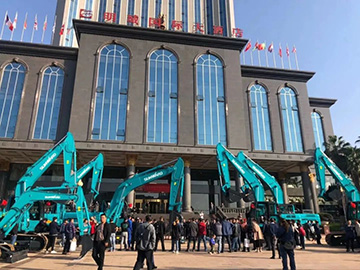 5千万! 皇家国际智能挖掘机订货会创新高