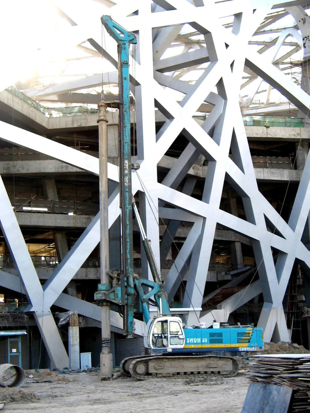 以先导式创新实现旋挖钻机弯路超车