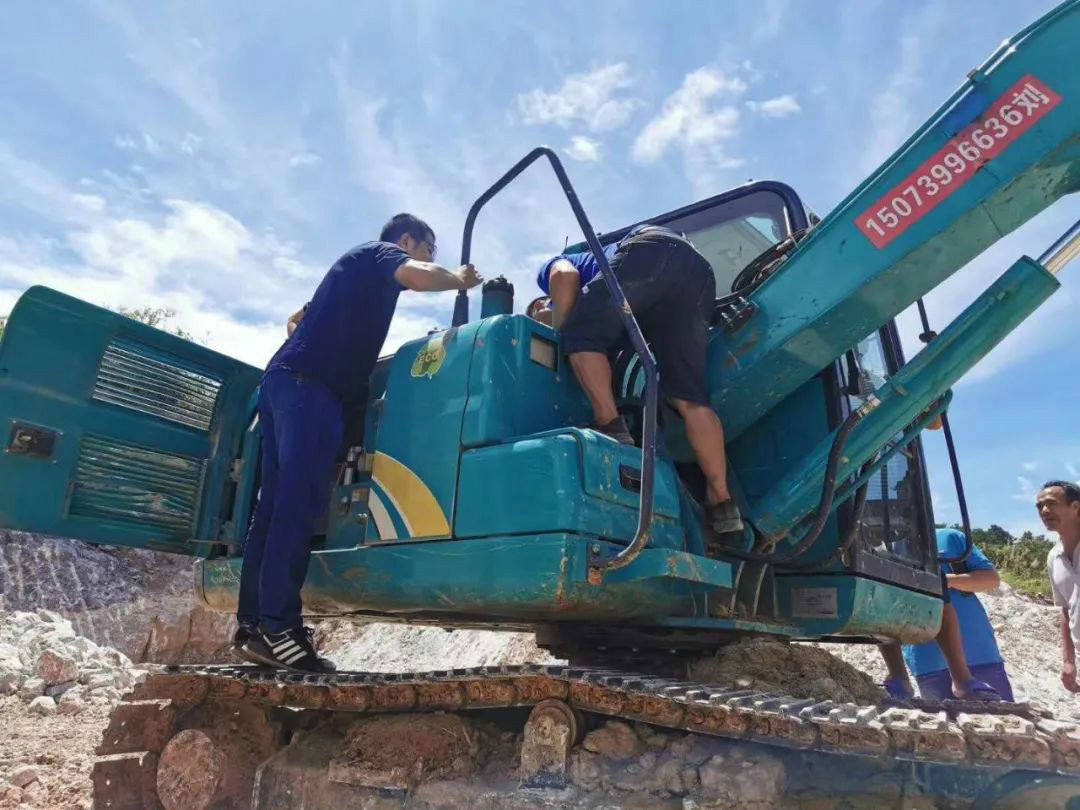 皇家国际智能的“黑皮肤”