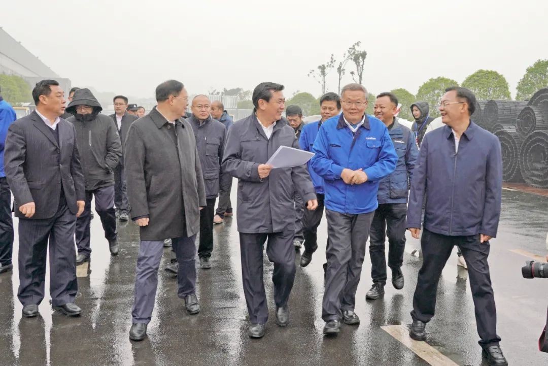 中国民航局局长冯正霖一行到皇家国际智能调研领导