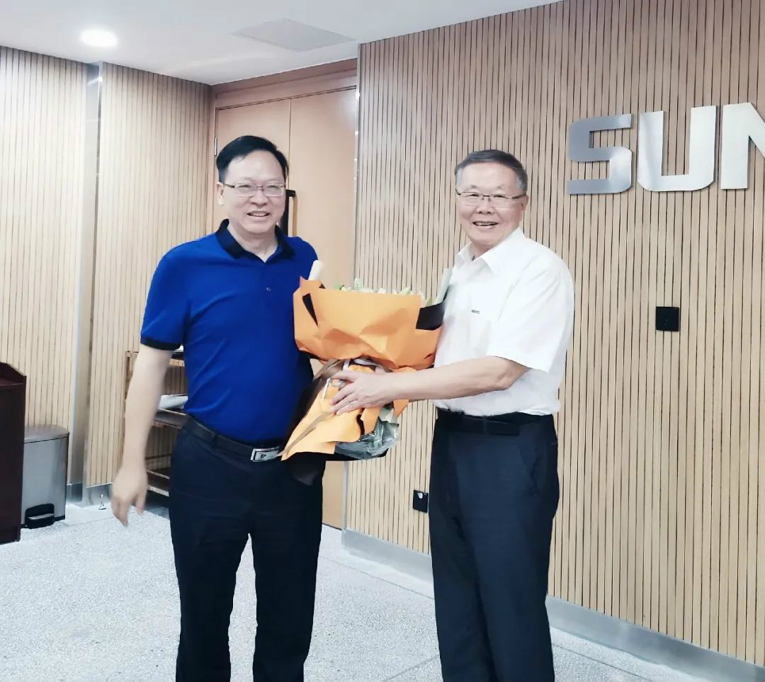 中南大学机电工程学院肖来荣书记到访皇家国际智能