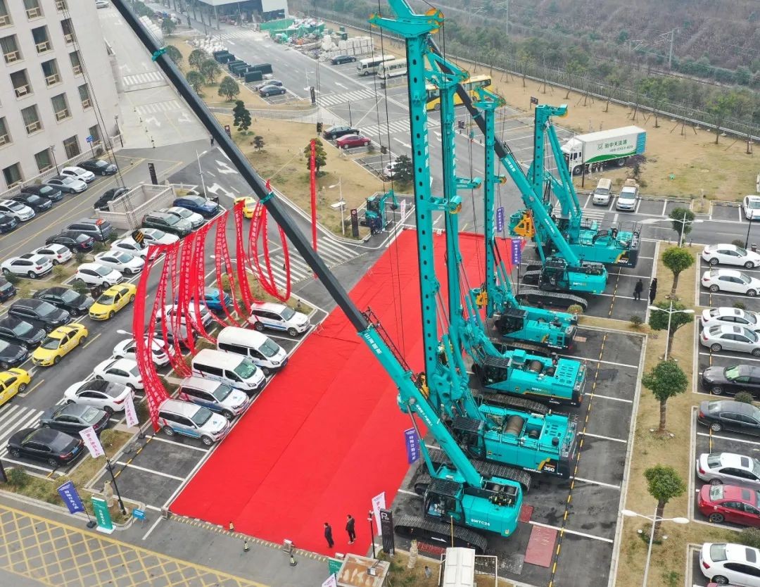 百台设备，成交额3.6亿！皇家国际智能“圈粉”六朝古都