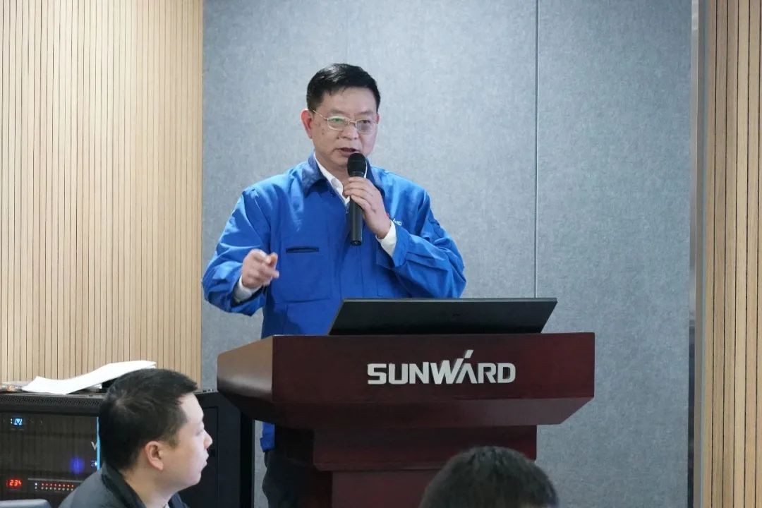 省工信厅青年干部理论进建走进皇家国际智能