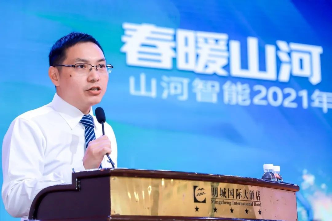 皇家国际智能挖掘机春季订货会长沙会场侧记