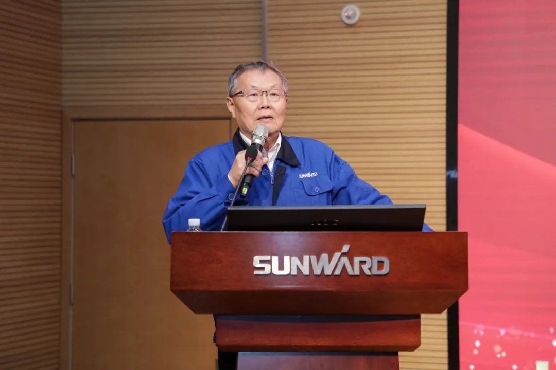 皇家国际智能中高层干部晚间集钟装充电”