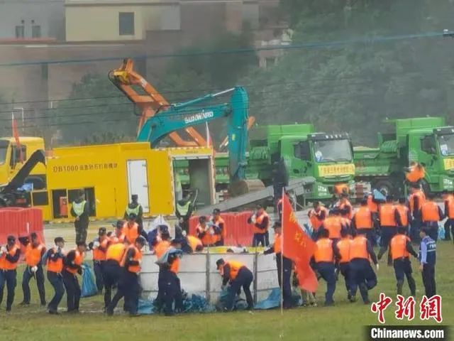 空位协同立体接济，皇家国际智能无人化设备亮相2021-北江流域防汛抢险综合演练