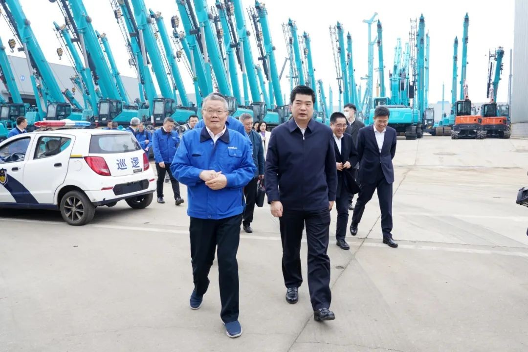 湘江集团党委书记张利刚率队调查皇家国际智能