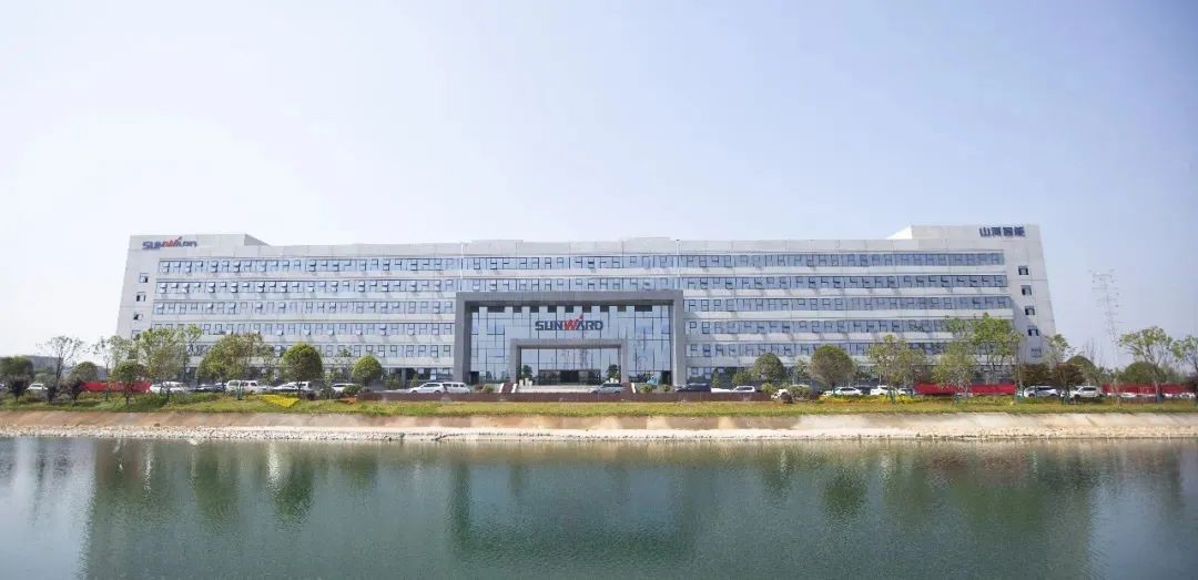 进场布展！2021年长沙国际工程机械展倒计时，皇家国际智能展区亮点提前剧透