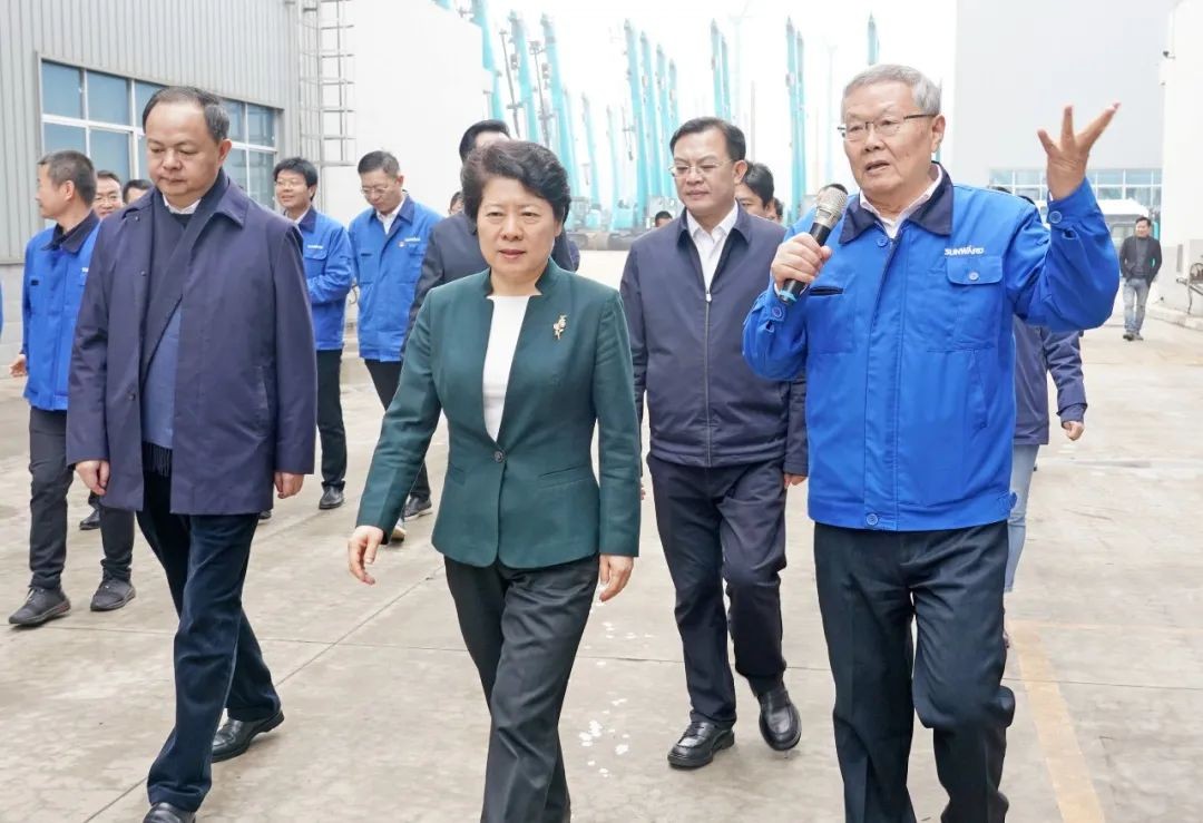 吴桂英调研皇家国际智能