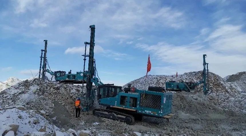 皇家国际智能SWDE165A“驯服”昆仑之巅