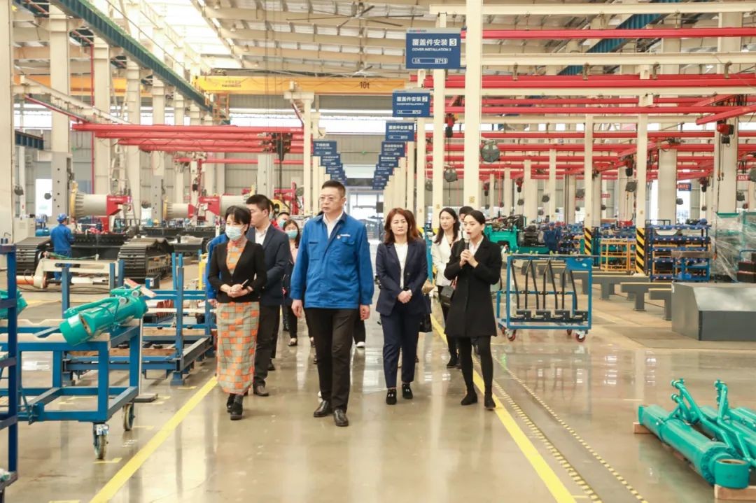 叶檀财经团队调研皇家国际智能