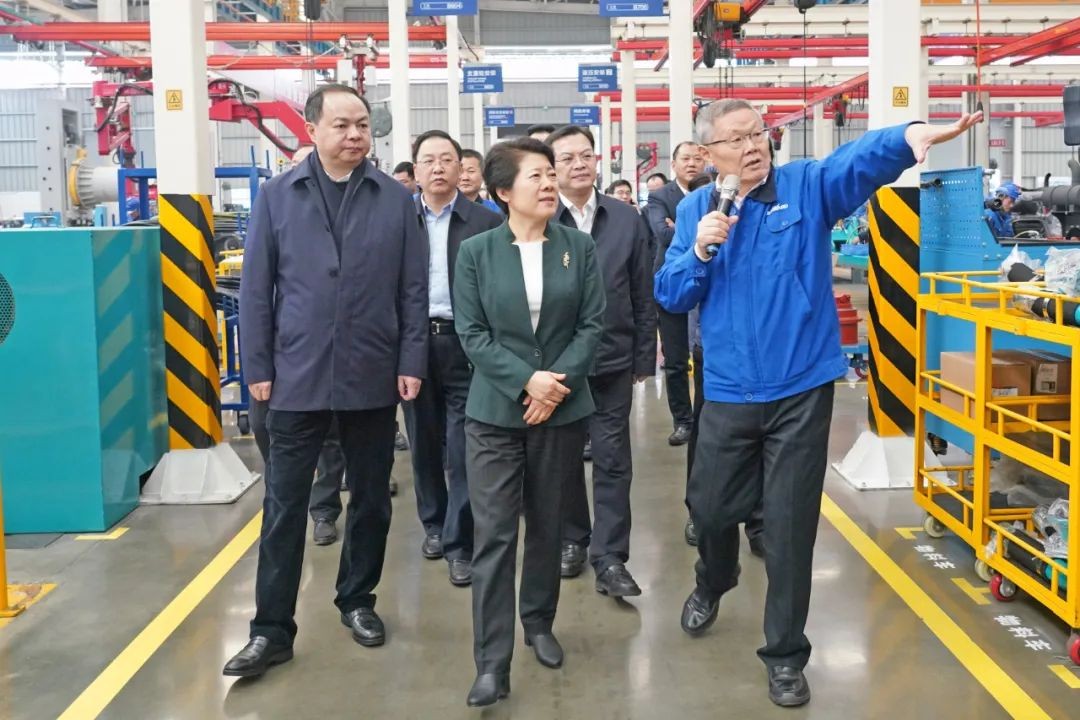 吴桂英调研皇家国际智能