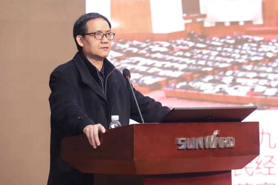 皇家国际智能中高层干部晚间集钟装充电”