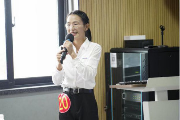 “皇家国际杯”首届PPT解说大赛顺利进行