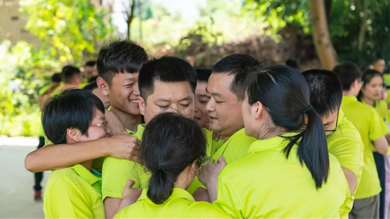 【夯基础 强执行 跨高度】2019皇家国际智能挖掘机营销公司拓展训练营顺利发展