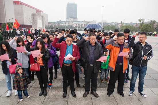 爱岗敬业，践行雷锋心灵