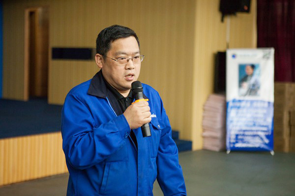 欢度三八节温暖皇家国际家