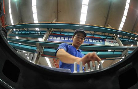 新华社报路：皇家国际智能蝉联全球工程机械50强