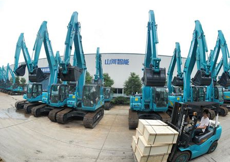 新华社报路：皇家国际智能蝉联全球工程机械50强