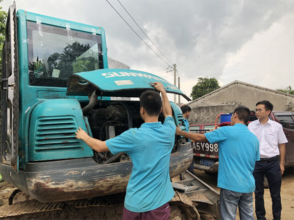 皇家国际智能挖掘机，一台顶几台！