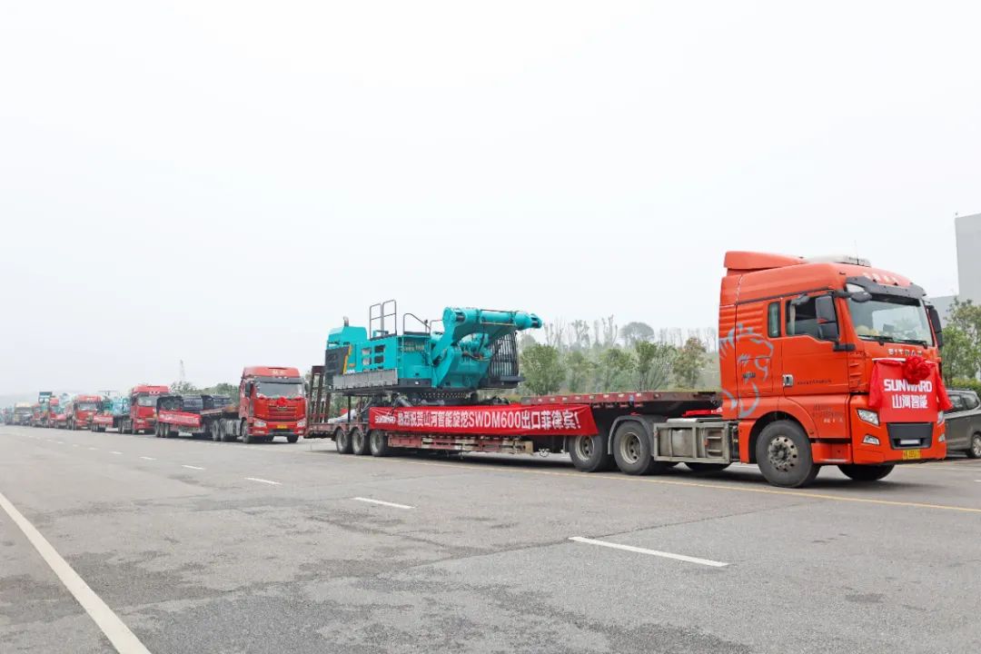 皇家国际智能最大旋挖钻机出口菲律宾，开启拓展海表市场新篇章