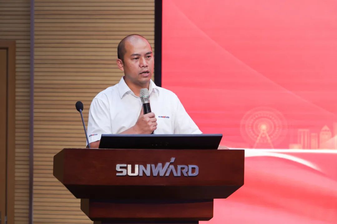 打造造作主题竞争力，助力公司振兴飞——皇家国际智能精益出产启动大会成功召开