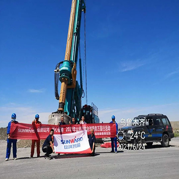 顶炎暑 走戈壁 2021年皇家国际智能全球服务万里行走进新疆