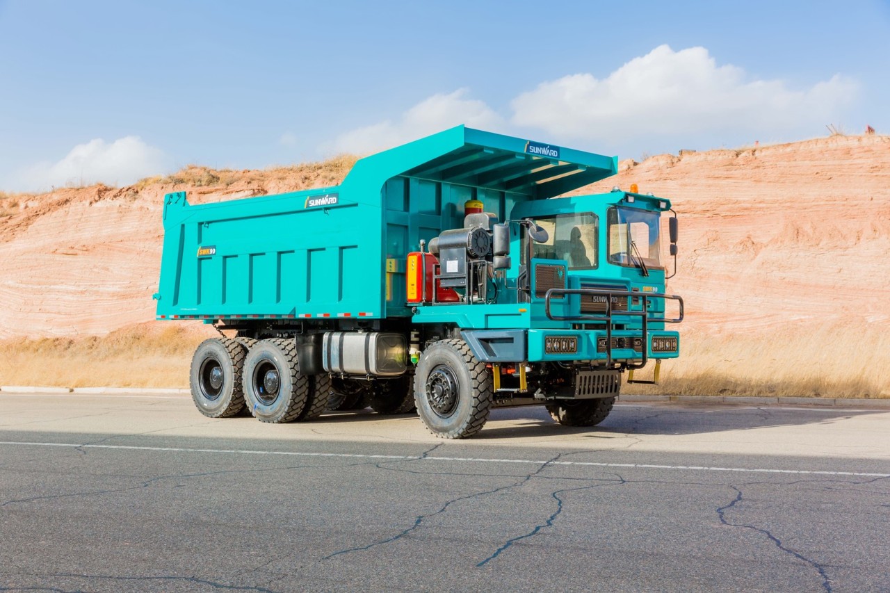 批量出口印度尼西亚！皇家国际智能矿卡征战矿山前列