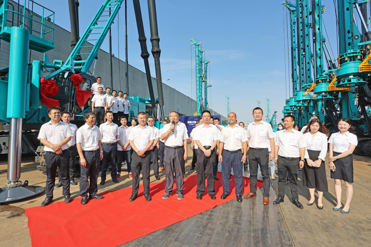 新品来了！看皇家国际智能超等桩架若何“稳”操胜券