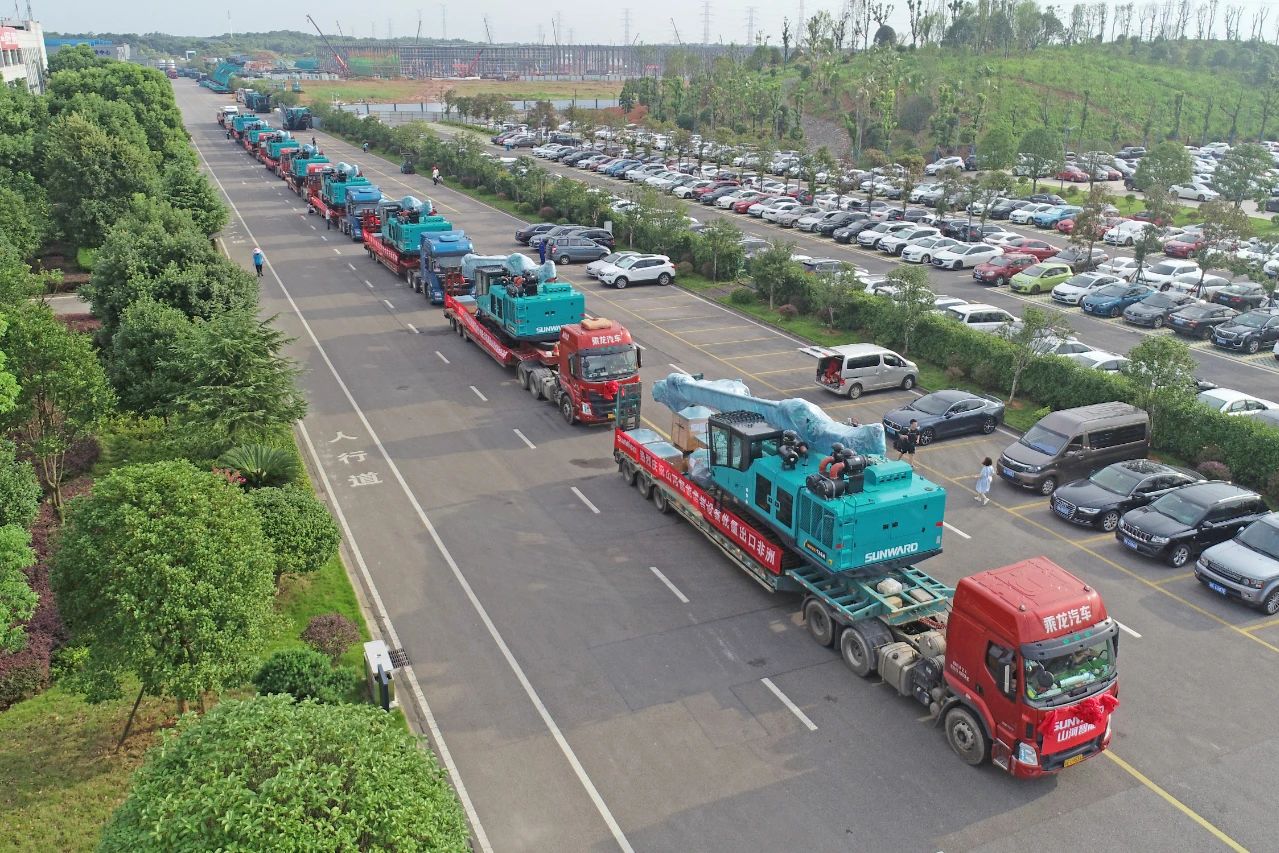 批量出口非洲！皇家国际智能一体化潜孔钻机助力“一带一路”建设