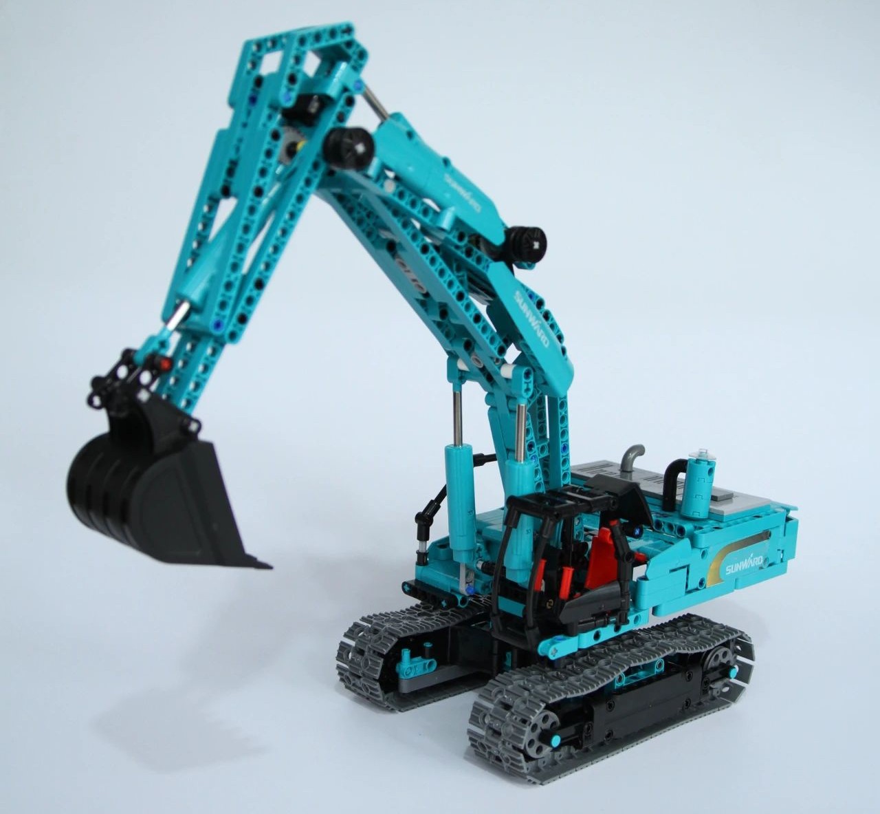 游展超热烈！皇家国际智能成就展示会高能名排场来袭