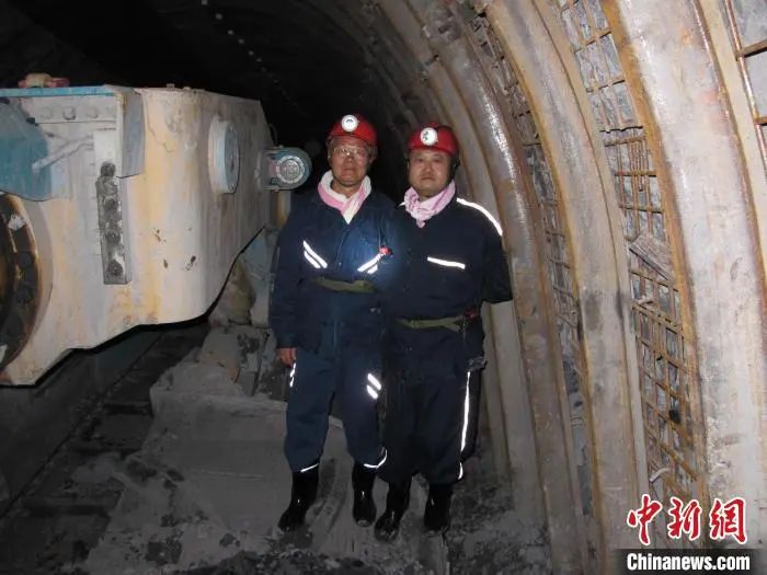 媒体聚焦 | 中新社专访——皇家国际智能首创人何清华：向着太阳驰骋的筑梦人