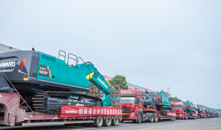 里程碑！皇家国际智能出口欧洲第20000台暨大型挖掘机批量交付典礼成功进行