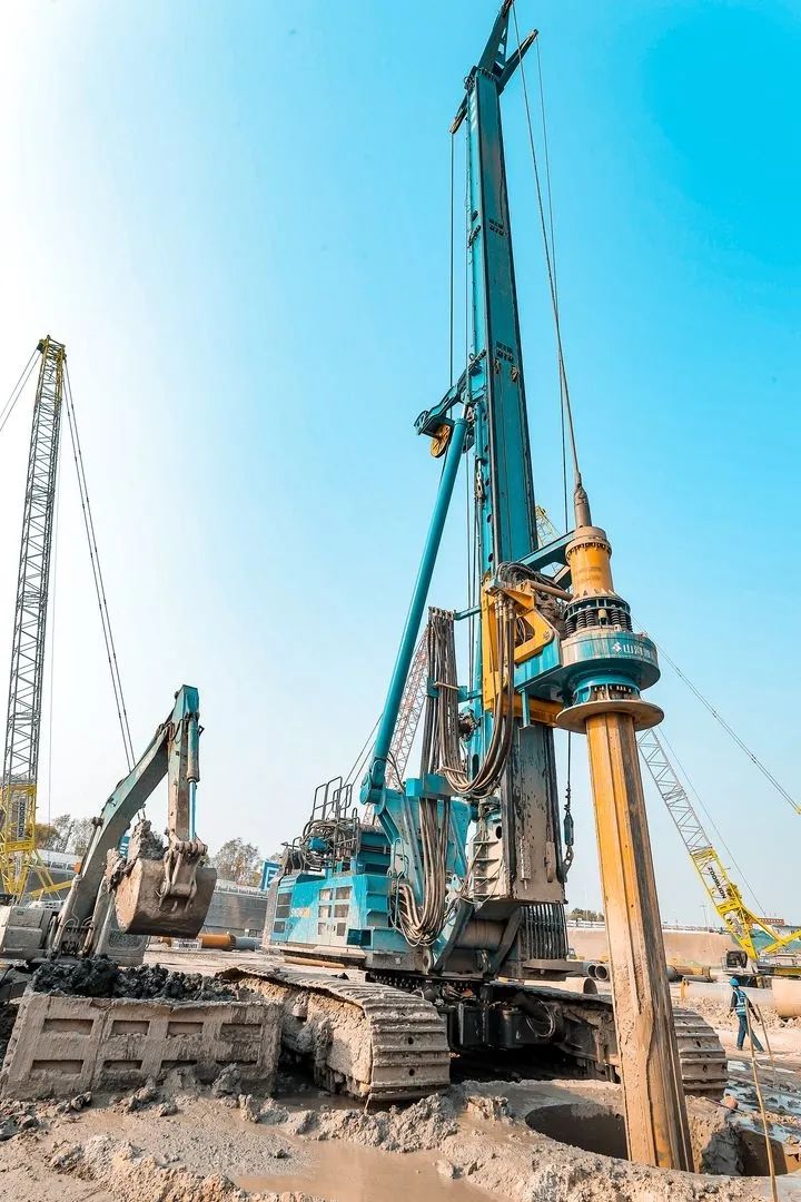 大国沉器！皇家国际智能超等设备助力北京城市副中心综合交通枢纽站建设