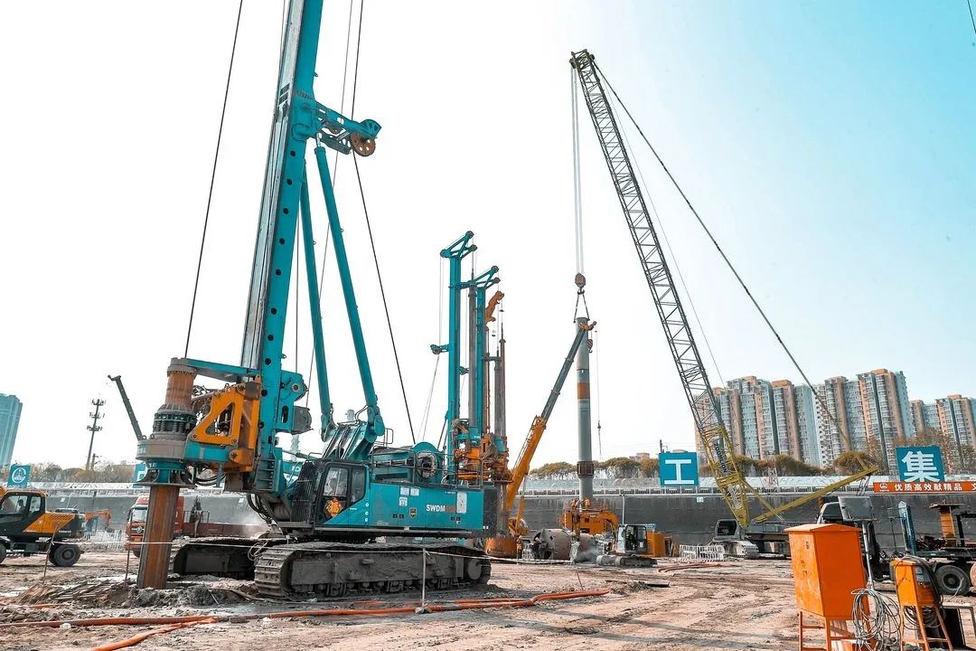 大国沉器！皇家国际智能超等设备助力北京城市副中心综合交通枢纽站建设