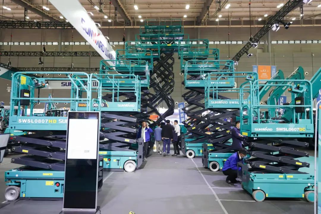 “皇家国际绿”牵手“华为中国红”！皇家国际智能高机设备集群助力华为团泊洼项目