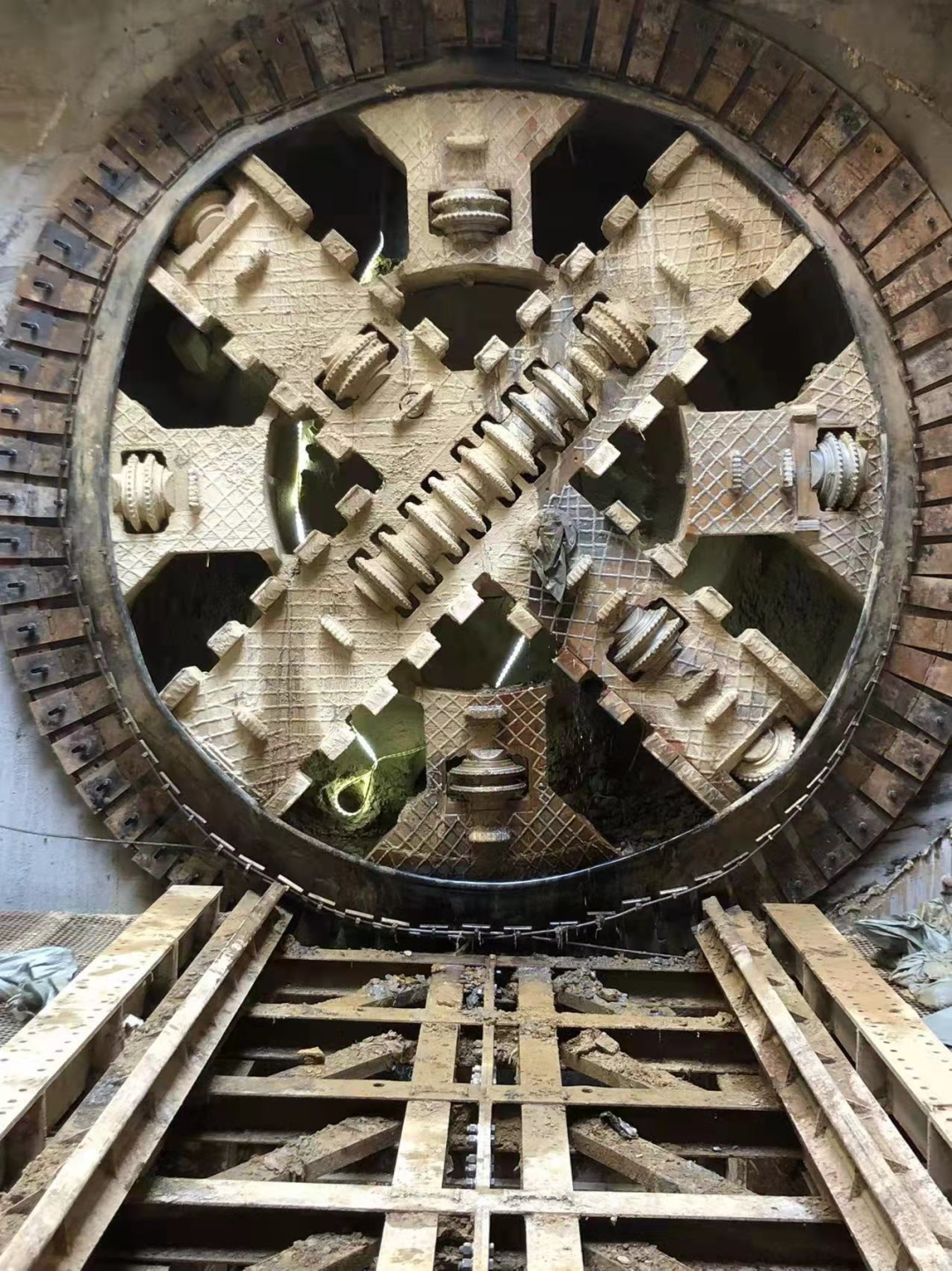 历时424天，创下最高纪录！万家丽急剧化刷新北延线（含电力隧路）全线贯通